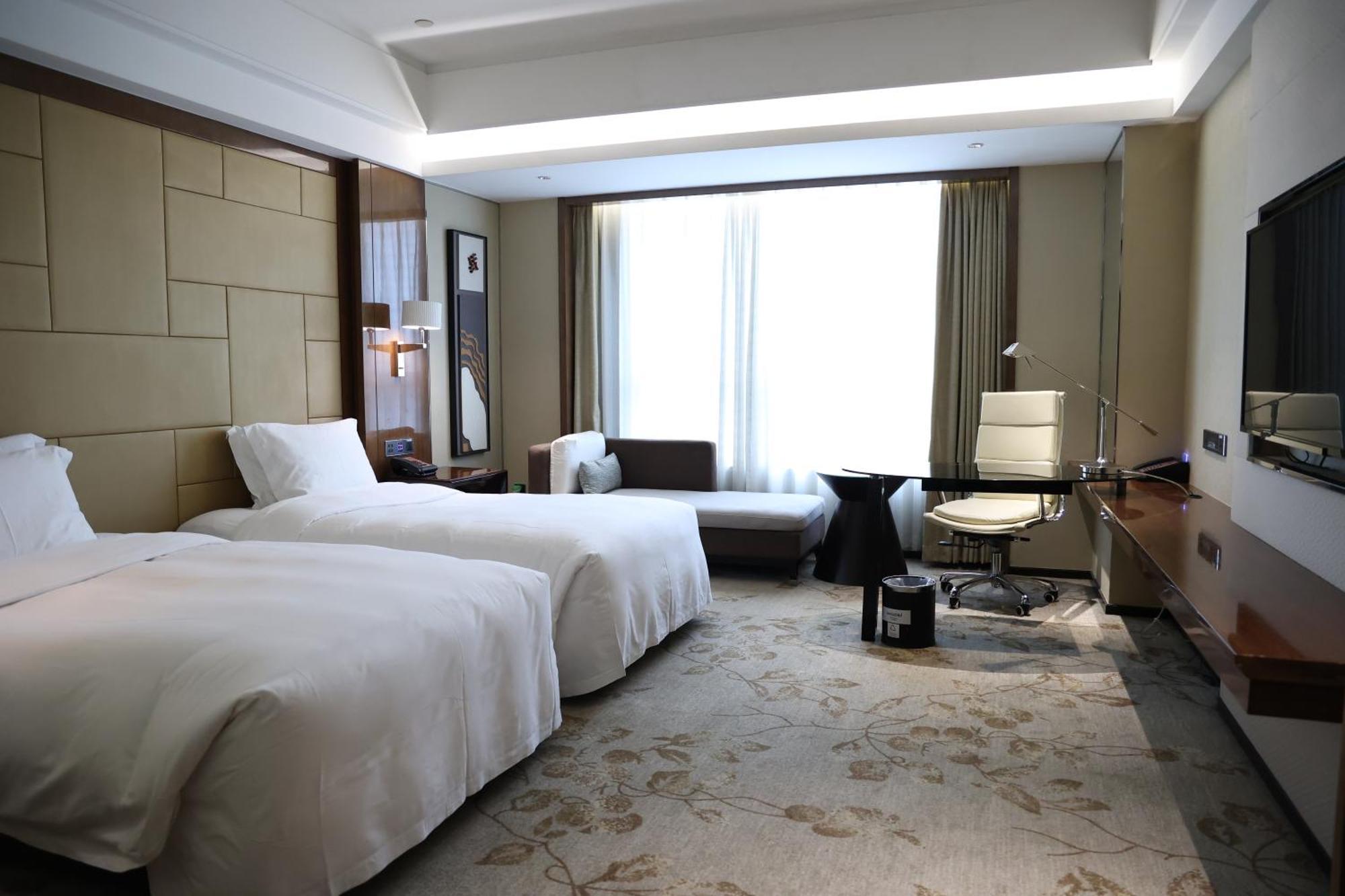 Swissotel Kanton Exteriér fotografie