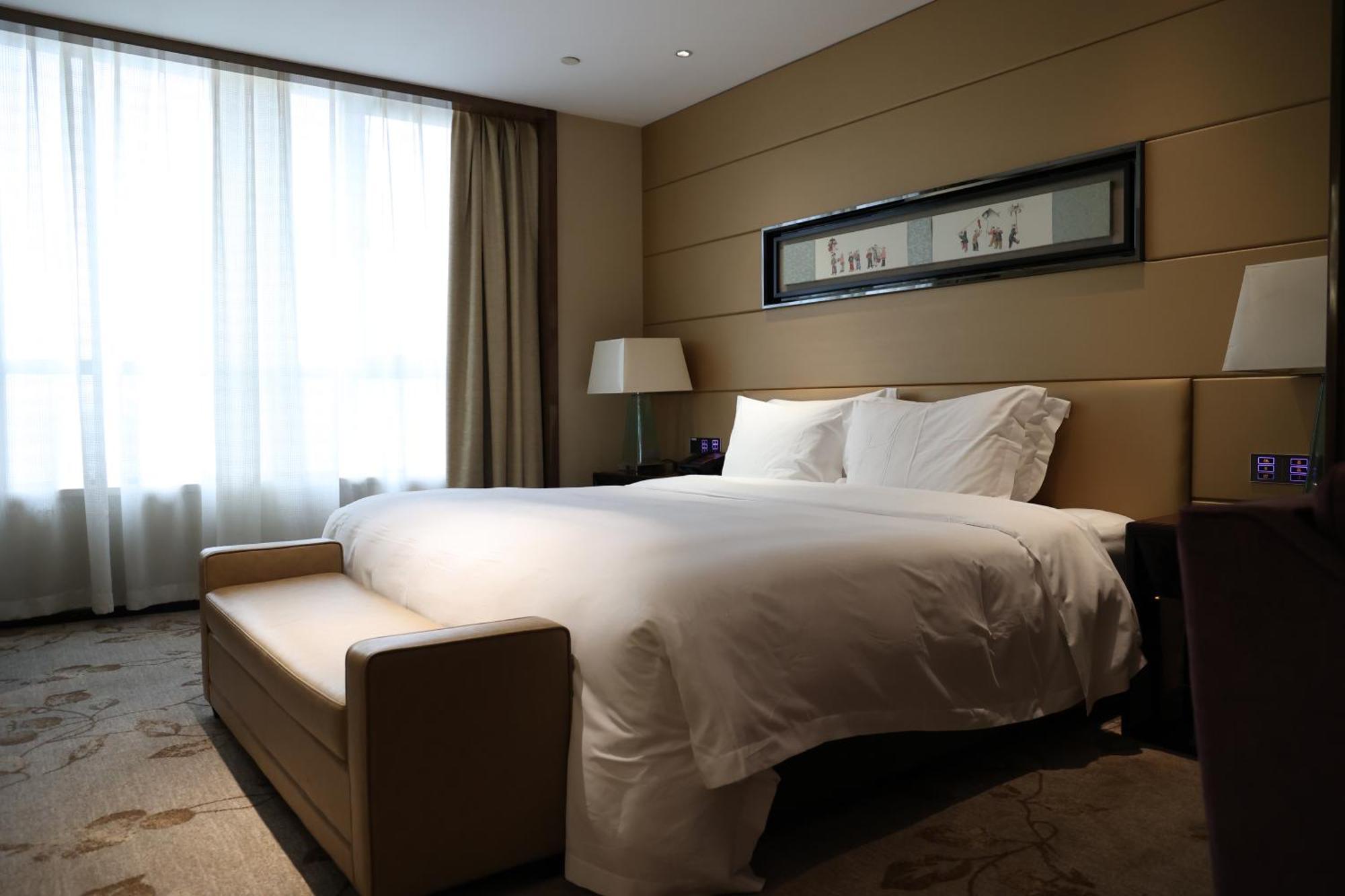 Swissotel Kanton Exteriér fotografie